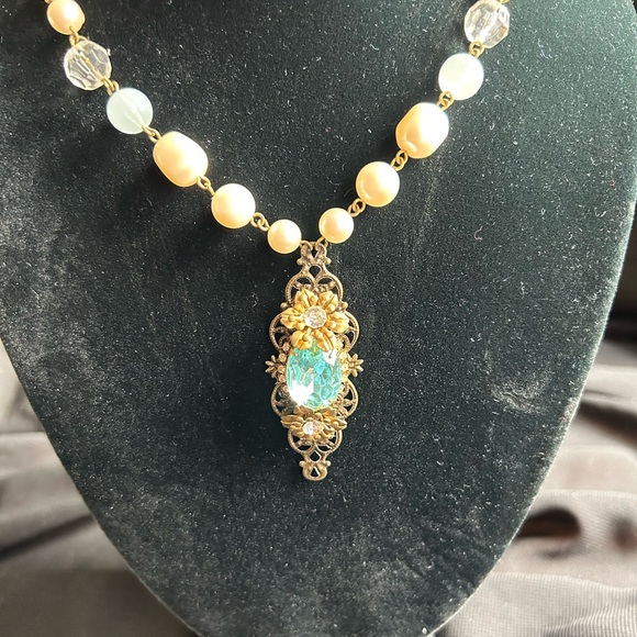 VTG Upcycled beaded necklace and pendant. No hook closure. Slip over head style - Picture 2 of 6